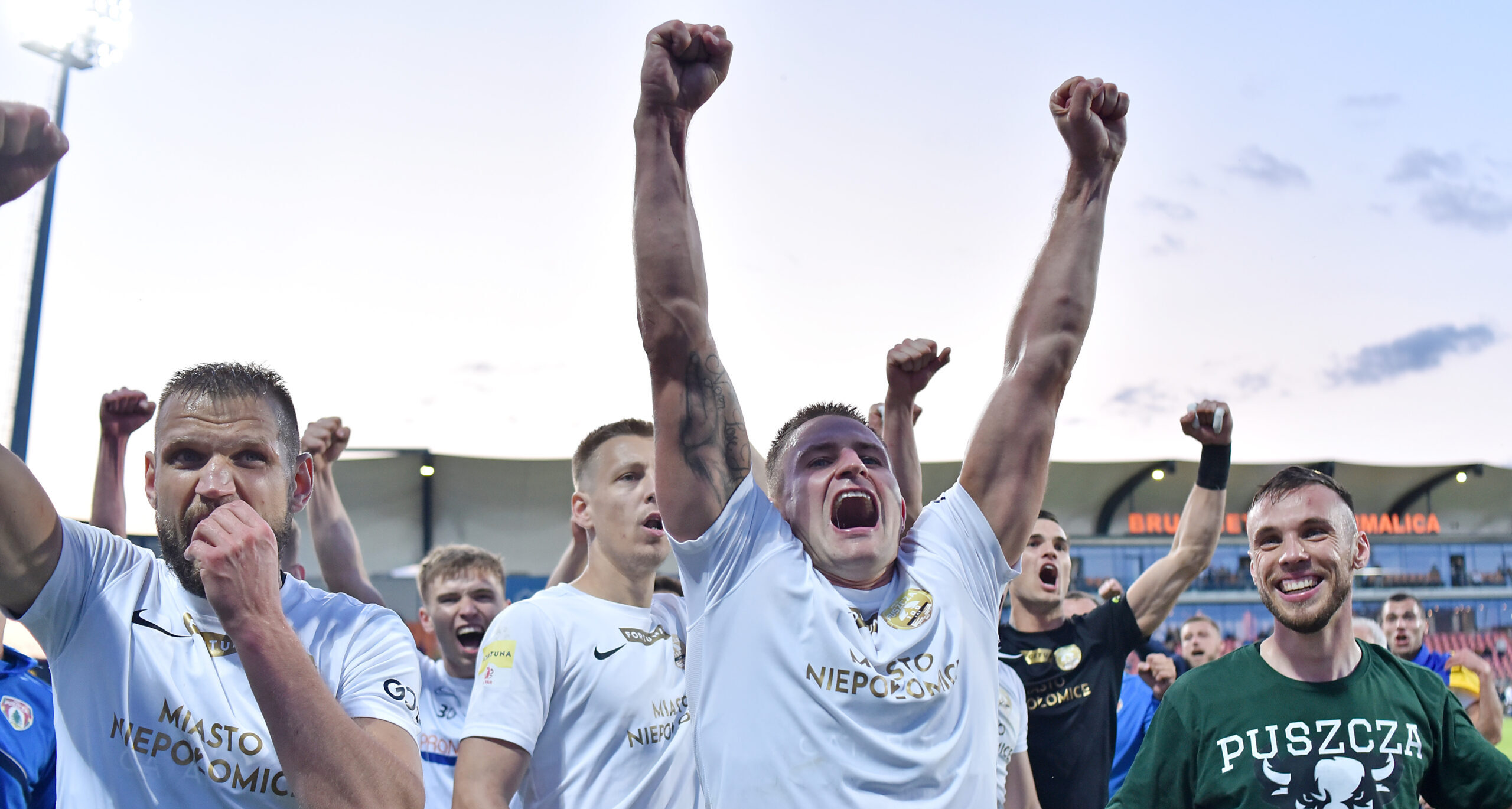 2023.06.11 Nieciecza
Pilka nozna, Fortuna I liga, sezon 2022/2023, baraze o awans do Ekstraklasy, final
Bruk-Bet Termalica Nieciecza - Puszcza Niepolomice
N/z Lukasz Solowiej, Rok Kidric, Michal Koj, Jakub Bartosz   pilkarze Puszczy radosc po meczu, awans do Ekstraklasy, radosc po awansie
Foto Krzysztof Porebski / PressFocus

2023.06.11 Nieciecza
Football, Polish first league - second level, 2022/23 season, promotion play-off final
Bruk-Bet Termalica Nieciecza - Puszcza Niepolomice
Lukasz Solowiej, Rok Kidric, Michal Koj, Jakub Bartosz   pilkarze Puszczy radosc po meczu, awans do Ekstraklasy, radosc po awansie
Credit: Krzysztof Porebski / PressFocus