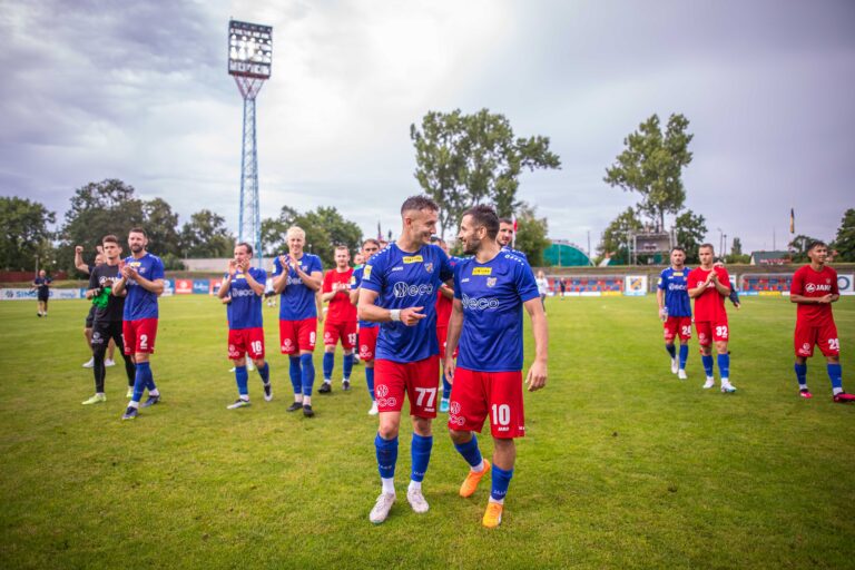 2023.07.30 Opole
Pilka nozna Fortuna 1 Liga sezon 2023/2024
Odra Opole - Resovia Rzeszow
N/z Maciej Makuszewski Borja Galan
Foto Mateusz Porzucek PressFocus

2023.07.30 Opole
Football Polish First League season 2023/2024
Odra Opole - Resovia Rzeszow
Maciej Makuszewski Borja Galan
Credit: Mateusz Porzucek PressFocus