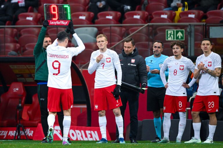 2023.11.21 Warszawa
pilka nozna mecz towarzyski
2023/2024
Polska - Lotwa
N/z Robert Lewandowski Karol Swiderski Jakub Kwiatkowski Karol Struski Bartosz Slisz
Foto Rafal Oleksiewicz / PressFocus
2023.11.21 Warszawa
Football - International Friendly
Poland vs Latvia
Robert Lewandowski Karol Swiderski Jakub Kwiatkowski Karol Struski Bartosz Slisz
Credit: Rafal Oleksiewicz / PressFocus