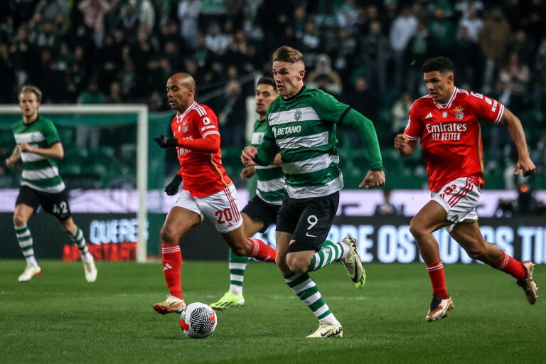 Lisbon, Portugal, Feb 29th 2024: Victor Gyokeres (9) carrying the ball - Sporting CP vs SL - 02/29/24 - 1st Game of the Portuguese Cup Semi-Final - Jose Alvalade Stadium - Lisbon, Portugal. (Photo: Joao Bravo/SPP) (Joao Bravo / SPP) (Photo by Joao Bravo / SPP/Sipa USA)
2024.02.29 Lizbona
pilka nozna puchar Portugalii
Sporting CP - Benfica SL
Foto Joao Bravo / SPP/SIPA USA/PressFocus
!!! POLAND ONLY !!!