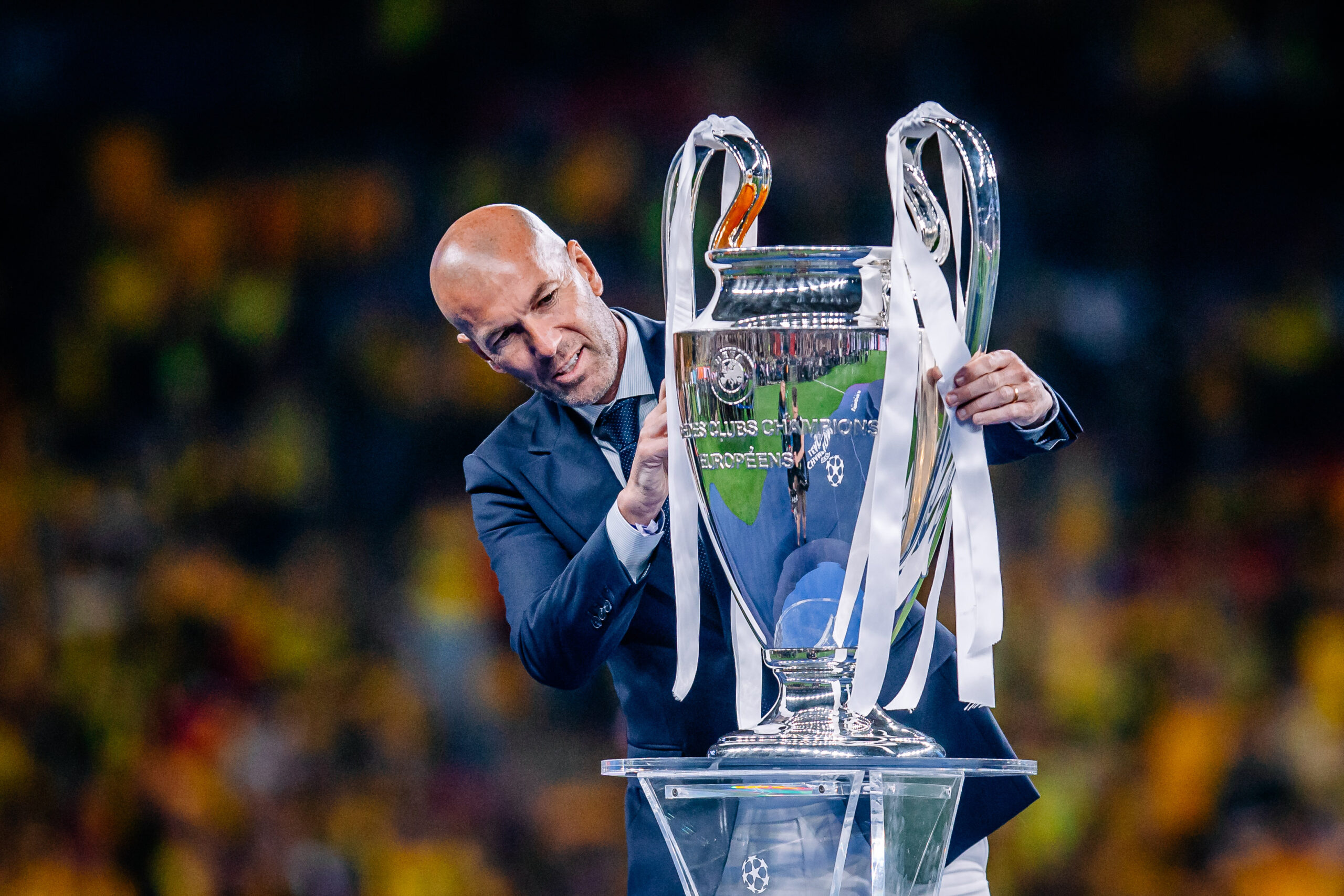 2024.06.01 Londyn
Pilka nozna Liga Mistrzow Sezon 2023/2024 Final, Wembley Stadium
Final Ligi Mistrzow Borussia Dortmund - Real Madryt
N/z Zinedine Zidane puchar ligi mistrzow champions league cup
Foto Mateusz Porzucek PressFocus
2024.06.01 Londyn
UEFA Champions League Final Season 2023/2024
Final Ligi Mistrzow Borussia Dortmund - Real Madryt
Zinedine Zidane puchar ligi mistrzow champions league cup
Credit: Mateusz Porzucek PressFocus
