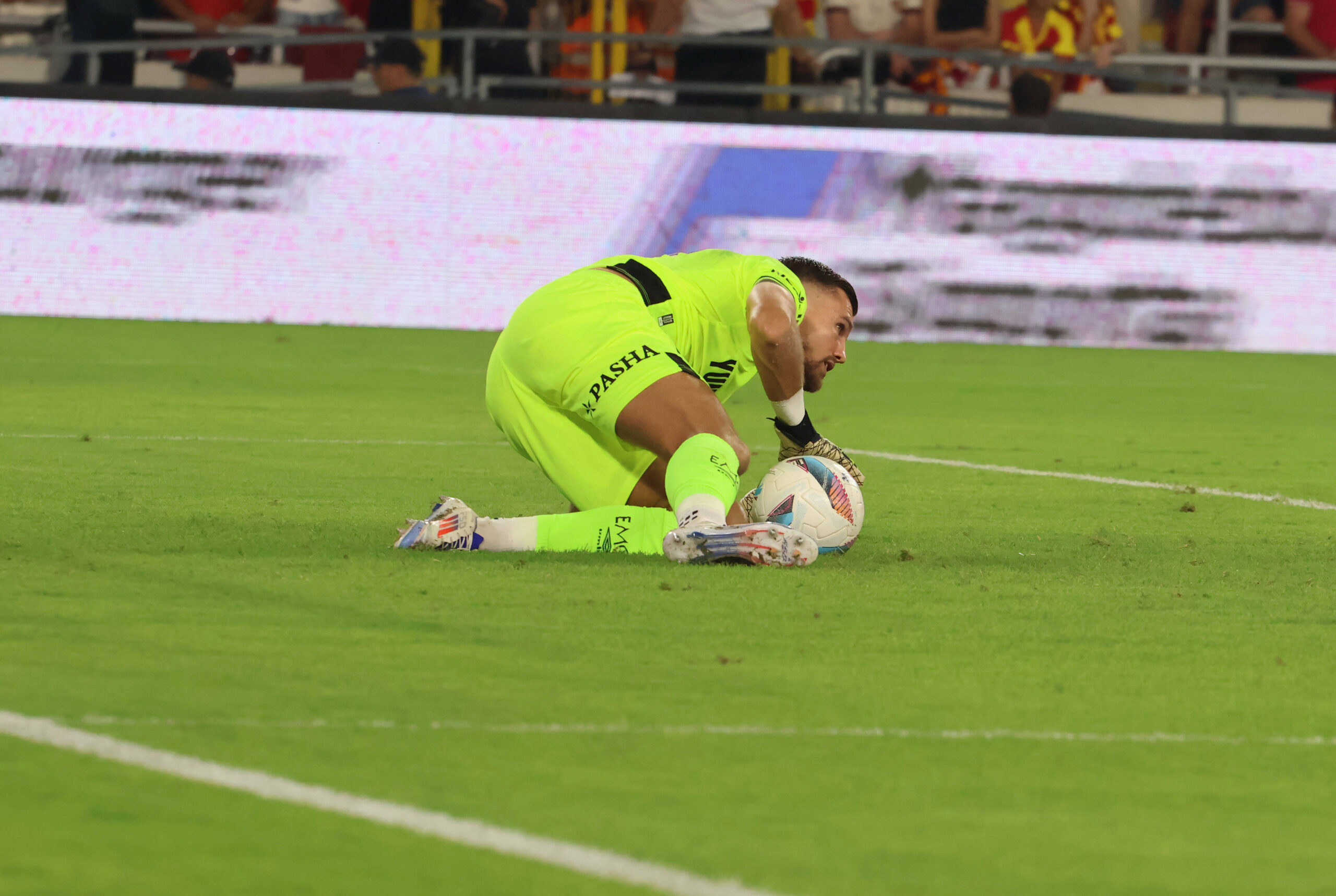 Goalkeeper Mateusz Lis of Goztepe during the Turkish Super League match between Goztepe and Kayserispor at Goztepe Gursel Aksel Stadium on September 23, 2024 in Izmir, Turkey.  Photo by Seskimphoto  Izmir Turkey Izmir Turkey Copyright: xSeskimphotox Goztepe-Kayserispor-23924 152
2024.09.23 Izmir
pilka nozna liga turecka
Goztepe - Kayserispor
Foto IMAGO/PressFocus

!!! POLAND ONLY !!!