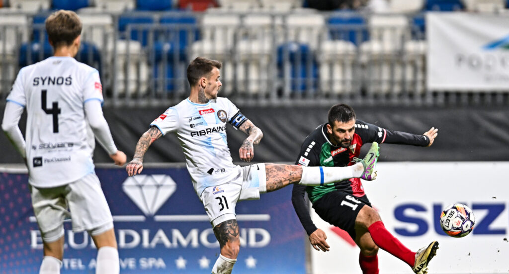 2024.09.30 Rzeszow
Pilka nozna Betclic 1 Liga sezon 2024/2025
Stal Rzeszow - GKS Tychy
N/z Bartosz Spiaczka
Foto Lukasz Sobala / PressFocus

2024.09.30 Rzeszow
Football Polish First League season 2024/2025
Stal Rzeszow - GKS Tychy
Bartosz Spiaczka
Credit: Lukasz Sobala / PressFocus