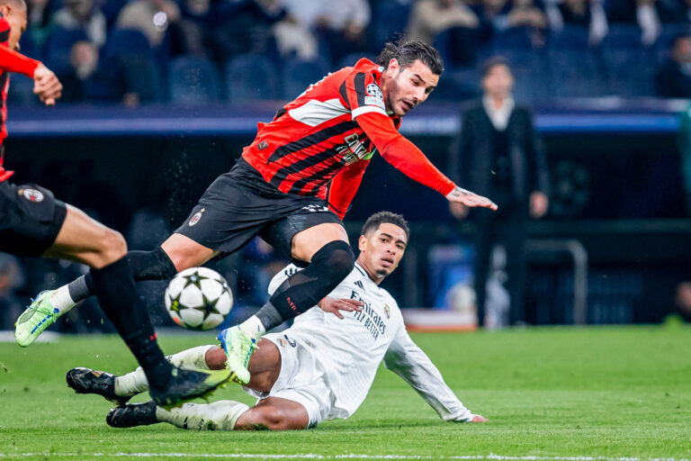 2024.11.05 Madryt
pilka nozna UEFA Liga Mistrzow sezon 2024/2025
Real Madryt - AC Milan
N/z Jude Bellingham Theo Hernandez
Foto Mateusz Porzucek PressFocus

2024.11.05 Madryt
Football - UEFA Champions League season 2024/2025 Madrid Real Madrid Estadio Santiago Bernabéu
Real Madryt - AC Milan
Jude Bellingham Theo Hernandez
Credit: Mateusz Porzucek PressFocus