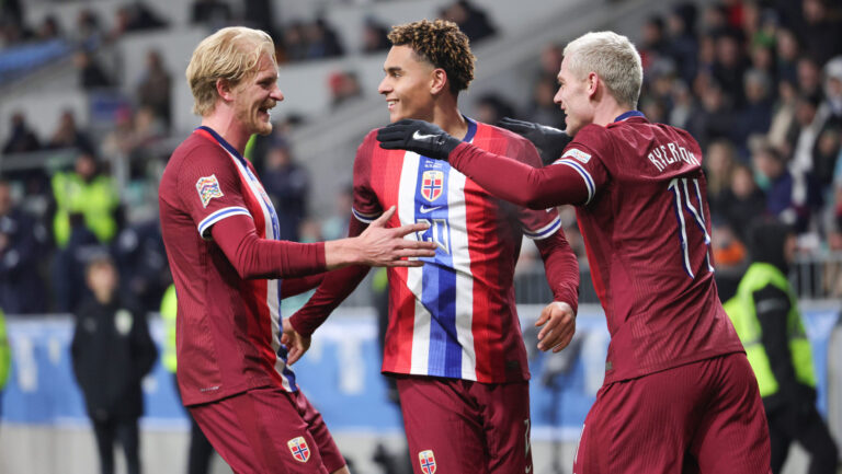 (241115) -- LJUBLJANA, Nov. 15, 2024 (Xinhua) -- Players of Norway celebrate scoring during the UEFA Nations League League B football match between Slovenia and Norway in Ljubljana, Slovenia, Nov. 14, 2024. (Photo by Zeljko Stevanic/Xinhua)

14.11.2024 LJUBLJANA
pilka nozna liga narodow
Slowenia - Norwegia
FOTO Zeljko Stevanic / Xinhua / PressFocus

POLAND ONLY!!