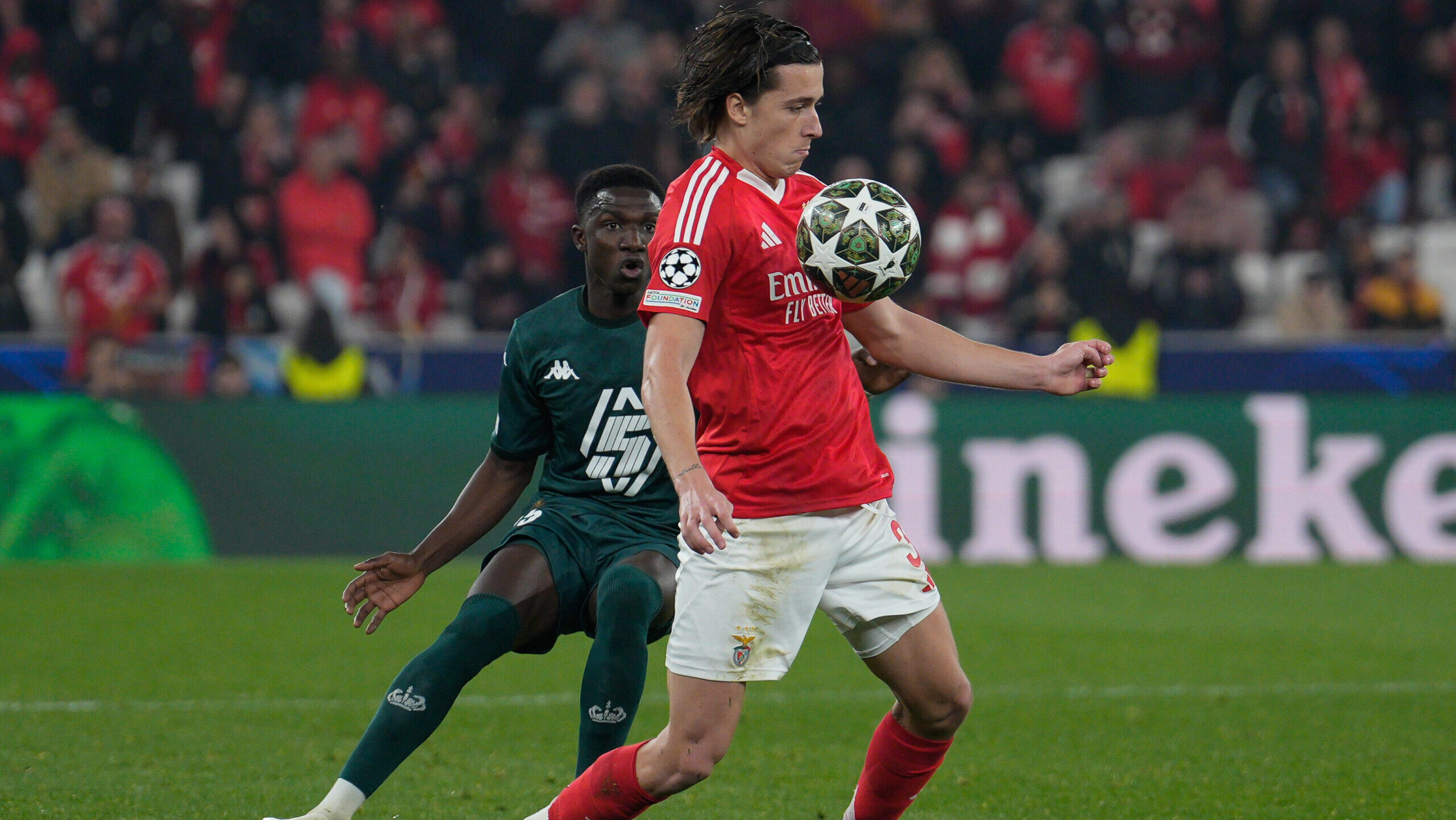 Lamine Camara of AS Monaco FC (L) and Alvaro Carreras of SL Benfica (R) in action during the UEFA Champions League 2024/25 Knockout phase play-offs 2nd leg between SL Benfica and AS Monaco FC at Estadio da Luz. Final score: SL Benfica 3:3 AS Monaco FC (Photo by Bruno de Carvalho / SOPA Images/Sipa USA)
2025.02.18 Lizbona
pilka nozna Liga Mistrzow
Benfica Lizbona - AS Monaco
Foto Bruno de Carvalho/SOPA Images/SIPA USA/PressFocus

!!! POLAND ONLY !!!