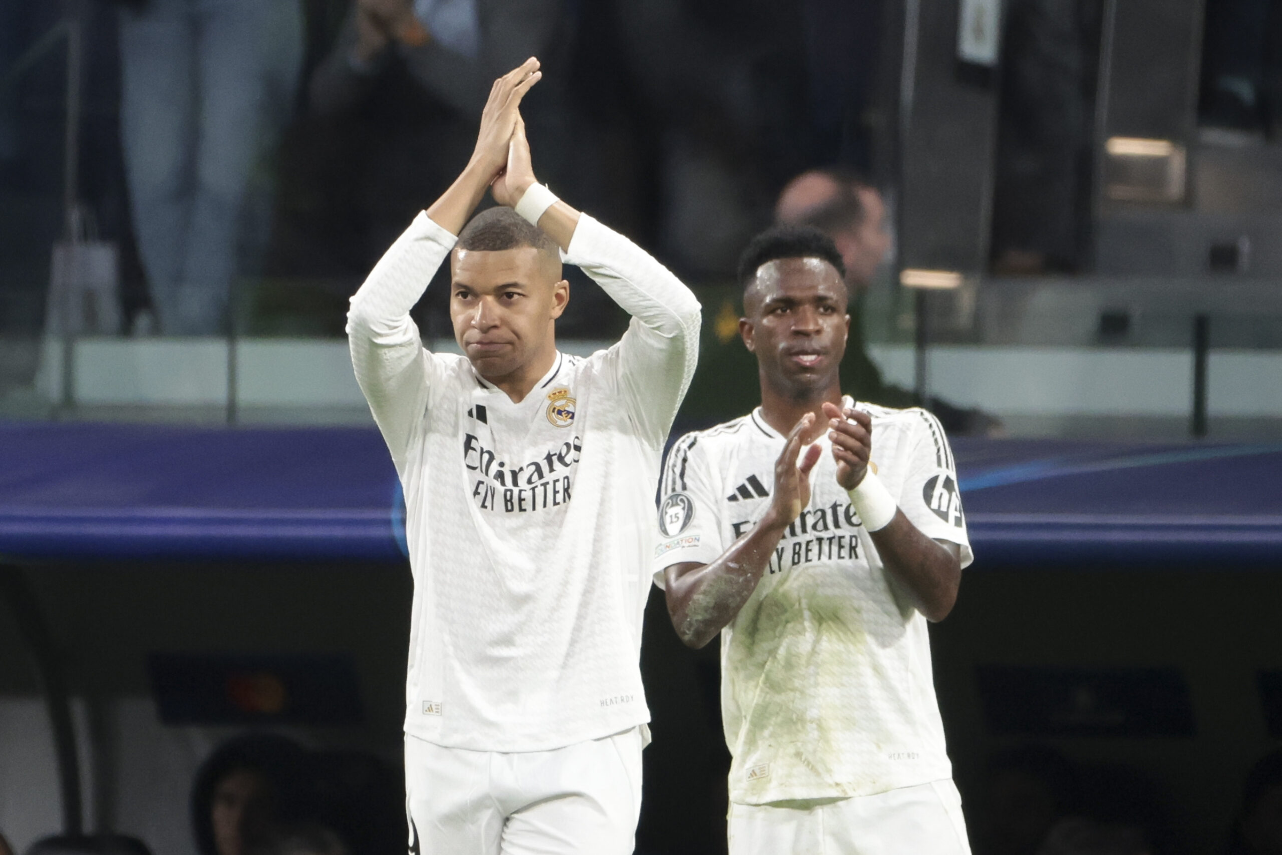 Kylian Mbappe of Real Madrid salutes the supporters when replaced, Vinicius Jr of Real Madrid during the UEFA Champions League, knockout phase play-offs, 2nd leg football match between Real Madrid CF and Manchester City on February 19, 2025 at Estadio Santiago Bernabeu stadium in Madrid, Spain (Photo by /Sipa USA)
2025.02.19 Madryt
pilka nozna Liga Mistrzow 
 Real Madryt - Manchester City
Foto IPA/SIPA USA/PressFocus

!!! POLAND ONLY !!!
