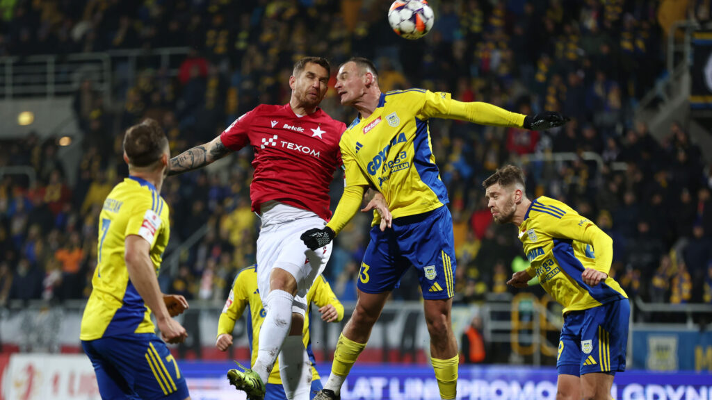 2025.02.28 Gdynia Pilka Nozna Betclic 1 liga sezon 2024/2025 Mecz Arka Gdynia - Wisla Krakow N/z Alan Uryga Oleksandr Azacki Foto Piotr Matusewicz / PressFocus

2025.02.28 Gdynia
Football Polish first division season 2024/2025
Arka Gdynia - Wisla Krakow
Alan Uryga Oleksandr Azacki
Credit: Piotr Matusewicz / PressFocus