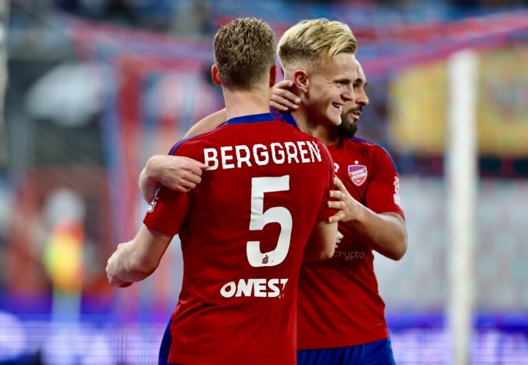 2025.03.08 Gliwice
Pilka Nozna PKO Ekstraklasa sezon 2024/2025
Piast Gliwice - Rakow Czestochowa 
N/z Gustav Berggren
Brunes Jonatan

Foto Grzegorz Misiak / PressFocus

2025.03.08 Gliwice
Football - Polish PKO Ekstraklasa season 2024/2025
Piast Gliwice - Rakow Czestochowa  
Gustav Berggren
Brunes Jonatan
Credit: Grzegorz Misiak / PressFocus