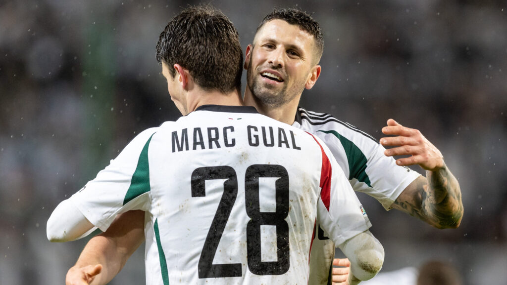 2025.03.13 Warszawa
pilka nozna Liga Konferencji sezon 2024/2025
Legia Warszawa - Molde
N/z Marc Gual (Legia), Pawel Wszolek (Legia)
Foto Tomasz Jastrzebowski / Foto Olimpik / PressFocus

2025.03.13 Warszawa
Football - UEFA Conference League season 2024/2025
Legia Warszawa - Molde
Marc Gual (Legia), Pawel Wszolek (Legia)
Credit: Tomasz Jastrzebowski / Foto Olimpik / PressFocus