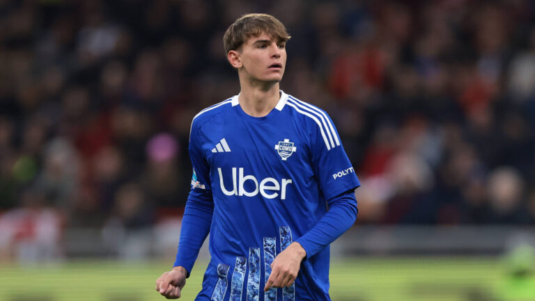 Milan, Italy, 15th March 2025. Nico Paz of Como 1907 looks on during the Serie A match at Giuseppe Meazza, Milan. Picture credit should read: Jonathan Moscrop / Sportimage EDITORIAL USE ONLY. No use with unauthorised audio, video, data, fixture lists, club/league logos or live services. Online in-match use limited to 120 images, no video emulation. No use in betting, games or single club/league/player publications. SPI_288_JM_MILAN_COMO_ SPI-3747-0288
2025.03.15 Mediolan
pilka nozna , liga wloska
AC Milan - Como 1907
Foto IMAGO/PressFocus

!!! POLAND ONLY !!!