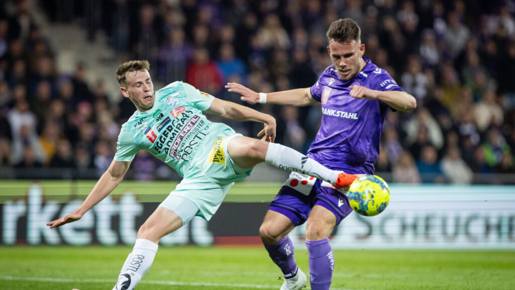 AUSTRIA WIEN - HARTBERG Nik Prelec of Austria and Fabian Wilfinger of Hartberg during the semifinal of the oFB Cup football match between FK Austria Wien and TSV Hartberg. Vienna, Austria, April 02, 2025. Photo by Branislav Racko Copyright: xx 080A5605
2025.04.02 Wieden
pilka nozna , Puchar Austrii
FK Austria Wieden - TSV Hartberg
Foto IMAGO/PressFocus

!!! POLAND ONLY !!!
