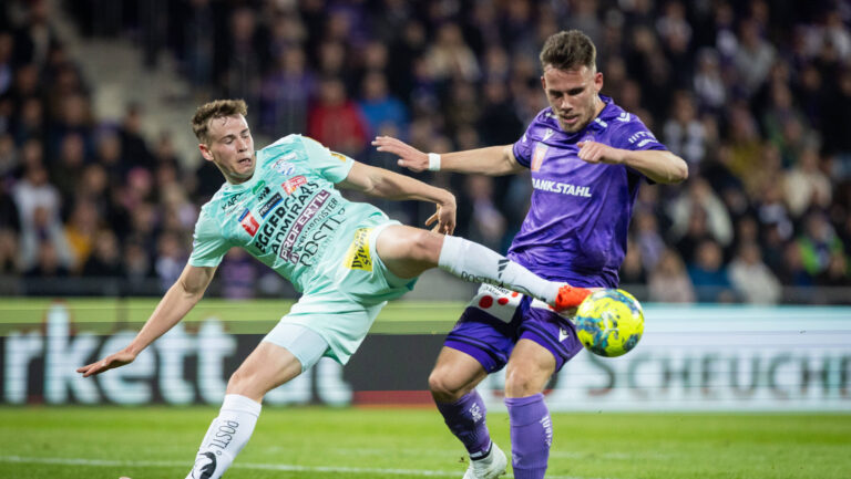 AUSTRIA WIEN - HARTBERG Nik Prelec of Austria and Fabian Wilfinger of Hartberg during the semifinal of the oFB Cup football match between FK Austria Wien and TSV Hartberg. Vienna, Austria, April 02, 2025. Photo by Branislav Racko Copyright: xx 080A5605
2025.04.02 Wieden
pilka nozna , Puchar Austrii
FK Austria Wieden - TSV Hartberg
Foto IMAGO/PressFocus
!!! POLAND ONLY !!!