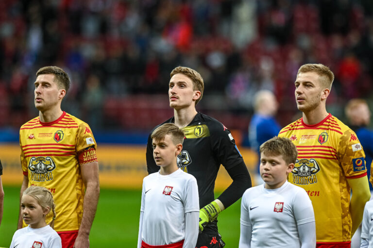 2025.04.02 Warszawa Pilka Nozna Superpuchar Polski Sezon 2024 Jagiellonia Bialystok - Wisla Krakow N/z Taras Romanczuk Slawomir Abramowicz Mateusz Skrzypczak Foto Kacper Pacocha / PressFocus 2025.04.02 Polish Super Cup Season 2024 Jagiellonia Bialystok - Wisla Krakow Credit: Kacper Pacocha / PressFocus