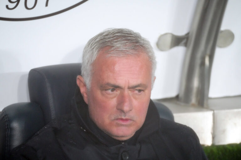 Coach Jose Mourinho of Fenerbahce during the Turkish Super League match between Fenerbahce and Trabzonspor at Ulker Stadium in Istanbul , Turkey on April 06 , 2025.  Photo by Seskimphoto  Istanbul Turkey Istanbul Turkey Copyright: xSeskimphotox FBahce-Trabzonspor-060425 127
2025.04.06 Stambul
pilka nozna , liga turecka
Fenerbahce Stambul - Trabzonspor
Foto IMAGO/PressFocus

!!! POLAND ONLY !!!
