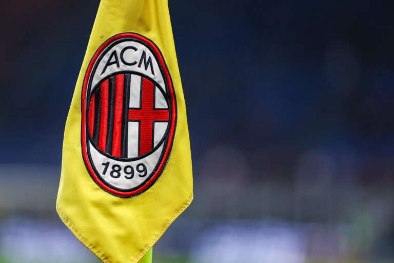 A general view inside the stadium with corner flag during Serie A 2024/25 football match between AC Milan and ACF Fiorentina at San Siro Stadium (Photo by Fabrizio Carabelli/IPA Sport / ipa-agency.net/IPA/Sipa USA)
2025.04.06 Mediolan 
pilka nozna liga wloska
AC Milan - ACF Fiorentina
Foto IPA/SIPA USA/PressFocus

!!! POLAND ONLY !!!