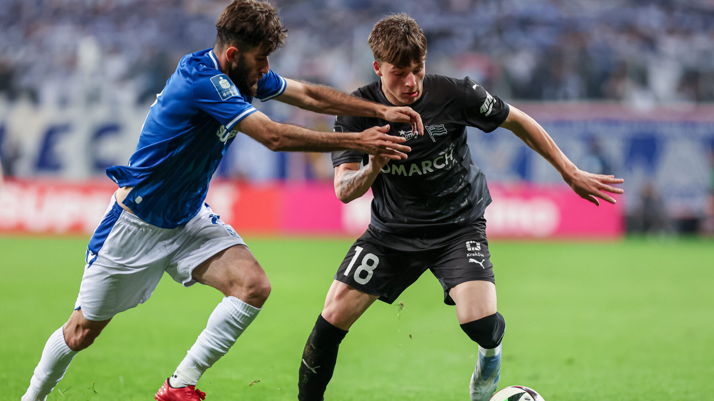 2025.04.21 Poznan
Pilka nozna Ekstraklasa sezon 2024/2025
Lech Poznan - Cracovia
N/z Ali Gholizadeh Filip Rozga
Foto Pawel Jaskolka / PressFocus

2025.04.21 Poznan
Football Polish Ekstraklasa season 2024/2025
Lech Poznan - Cracovia
Credit: Pawel Jaskolka / PressFocus