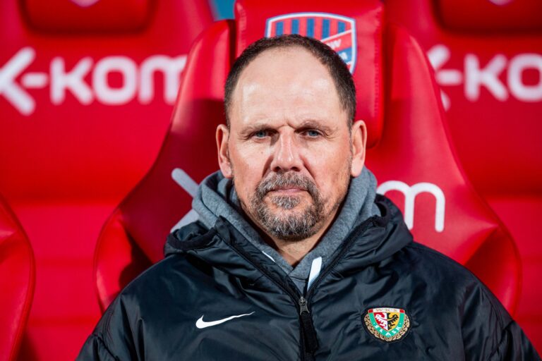 2025.04.25 Czestochowa
Pilka nozna, PKO BP Ekstraklasa, sezon 2024/2025
Rakow Czestochowa - Slask Wroclaw
N/z Ante Simundza
Foto Mateusz Porzucek PressFocus
2025.04.25 Czestochowa
Football, Polish top league - first level, 2024/25 season
Rakow Czestochowa - Slask Wroclaw
Ante Simundza
Credit: Mateusz Porzucek PressFocus