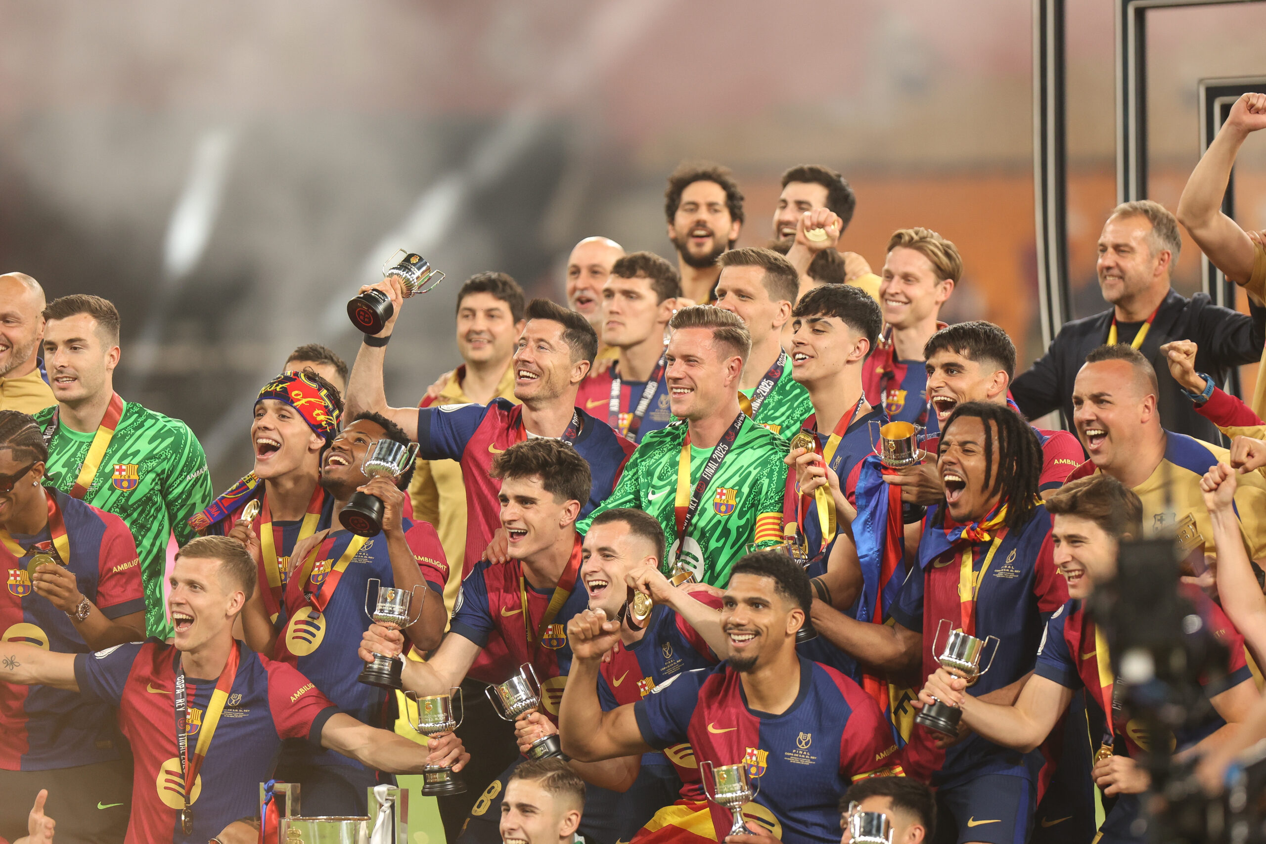 2025.04.26 Estadio La Cartuja Sevilla
pilka nozna Copa del Rey Puchar Krola Hiszpanii   final 2025
FC Barcelona - Real Madryt CF
N/z Barcelona medal dekoracja Robert Lewandowski Marc-Andre ter Stegen
Foto Szymon Gorski / PressFocus

2025.04.26 Estadio La Cartuja Sevilla
Football Spanish Cup Copa del Rey final 2025
FC Barcelona - Real Madryt CF
Barcelona medal dekoracja Robert Lewandowski Marc-Andre ter Stegen
Credit: Szymon Gorski / PressFocus