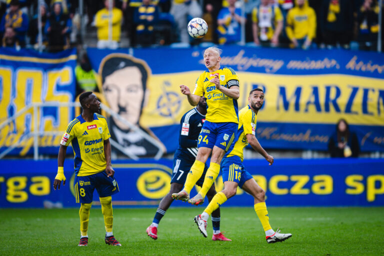 2025.05.04 Gdynia Pilka Nozna Betclic 1 liga sezon 2024/2025 Mecz Arka Gdynia - Bruk Bet Termalica Nieciecza N/z Dawid Gojny Foto Piotr Matusewicz / PressFocus

2025.05.04 Gdynia
Football Polish first division season 2024/2025
Arka Gdynia - Bruk Bet Termalica Nieciecza
Dawid Gojny
Credit: Piotr Matusewicz / PressFocus