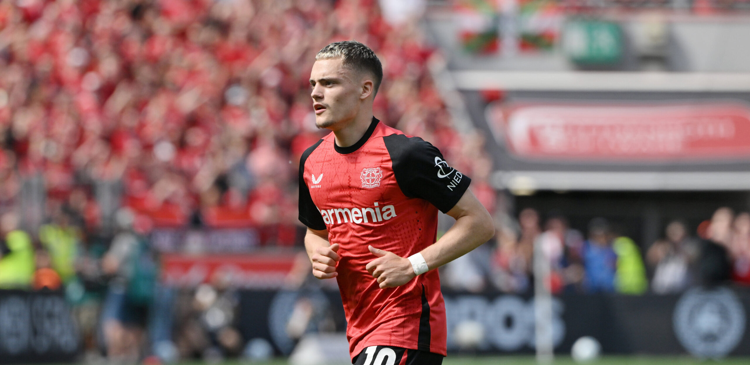 Florian Wirtz Bayer 04 Leverkusen Fussball, 11.05.2025, 1. Bundesliga, Saison 2024/2025, 33. Spieltag, Bayer 04 Leverkusen - Borussia Dortmund 2:4 Foto: Maik Holter/Team2sportphoto DFL regulations prohibit any use of photographs as image sequences and/or quasi-video Leverkusen BayArena Nordrhein Westfalen Deutschland *** Florian Wirtz Bayer 04 Leverkusen Fussball, 11 05 2025, 1 Bundesliga, Saison 2024 2025, 33 Spieltag, Bayer 04 Leverkusen Borussia Dortmund 2 4 Foto Maik Holter Team2sportphoto DFL regulations prohibit any use of photographs as image sequences and or quasi video Leverkusen BayArena Nordrhein Westfalen Germany Team2
2025.05.11 Leverkusen
pilka nozna , liga niemiecka
Bayer 04 Leverkusen - Borussia Dortmund
Foto IMAGO/PressFocus

!!! POLAND ONLY !!!