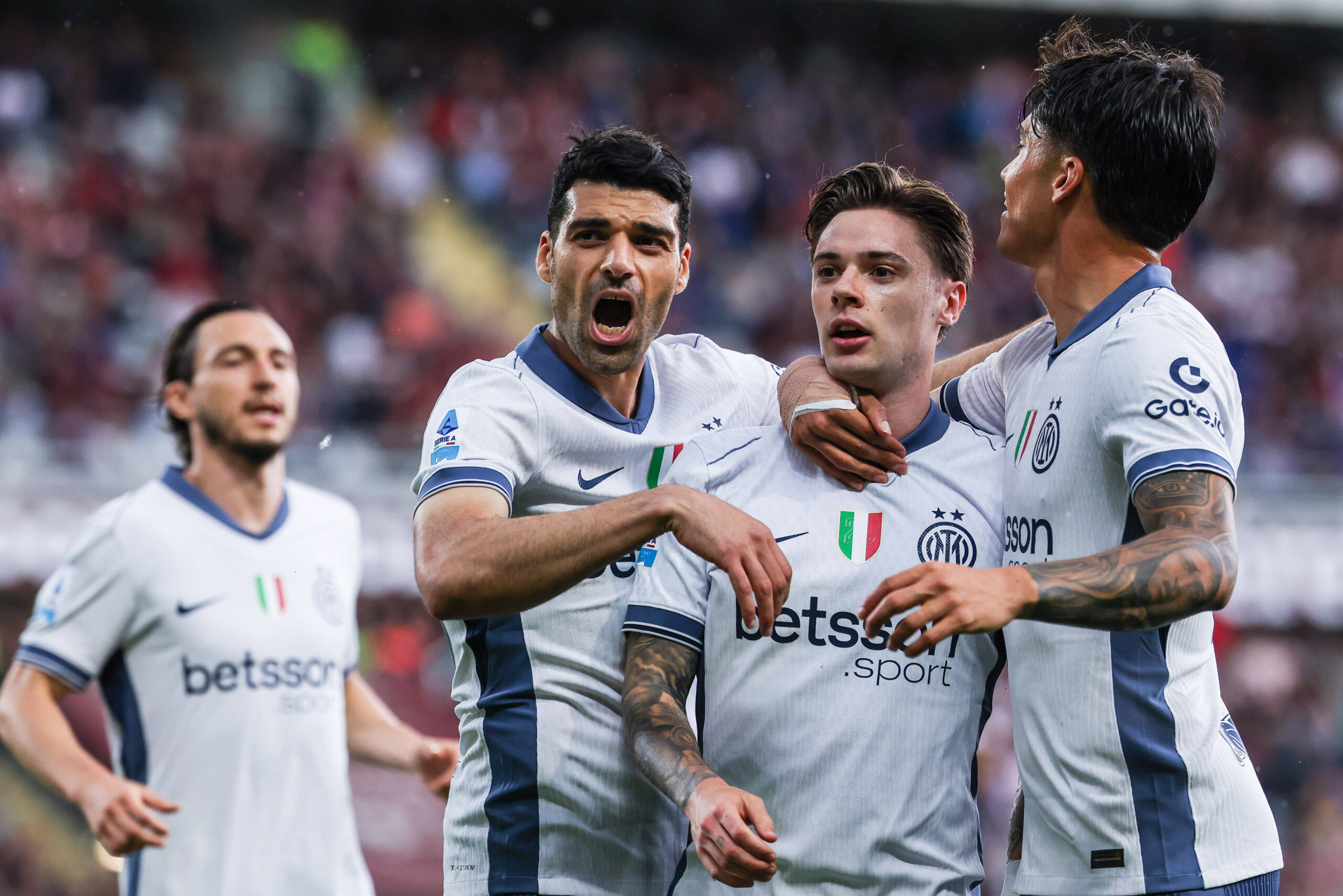 Torino FC vs FC Internazionale - Serie A 2024/25 - 11/05/2025 C Nicola Zalewski of FC Internazionale celebrates after scoring a goal during Serie A 2024/25 football match between Torino FC and FC Internazionale at Olimpico Grande Torino Stadium *** Torino FC vs FC Internazionale Serie A 2024 25 11 05 2025 C Nicola Zalewski of FC Internazionale celebrates after scoring a goal during Serie A 2024 25 football match between Torino FC and FC Internazionale at Olimpico Grande Torino Stadium Copyright: xBEAUTIFULxSPORTS/Carabellix
2025.05.11 Turyn
pilka nozna , liga wloska
Torino FC - Inter Mediolan
Foto IMAGO/PressFocus

!!! POLAND ONLY !!!