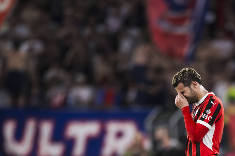 AC Milan v Bologna FC - Serie A Theo Hernandez of AC Milan looks dejected during the Coppa Italia final football match between AC Milan and Bologna FC. Rome Italy Copyright: xNicoloxCampox
2025.05.14 Rzym
pilka nozna , Puchar Wloch
AC Milan - Bologna FC
Foto IMAGO/PressFocus

!!! POLAND ONLY !!!