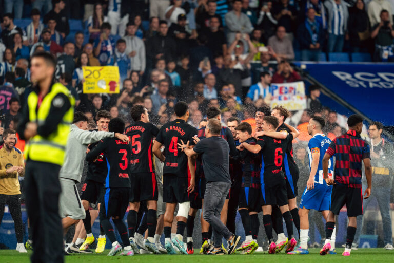 Spanish LaLiga EA Sports RCD Espanyol v FC Barcelona, Barca in Cornelle, Spain. Cornelle, Spain, 15, May, 2025. Hansi Flick, head coach of FC Barcelona inciting the players to leave the field at the end of LaLiga EA Sports match El Derbi between RCD Espanyol and FC Barcelona in RCDE Stadium, Cornelle, Spain, on May 15, 2025. CornelleRCDE Stadium Barcelona Spain
2025.05.15 Barcelona
pilka nozna , liga hiszpanska
RCD Espanyol Barcelona - FC Barcelona
Foto IMAGO/PressFocus

!!! POLAND ONLY !!!