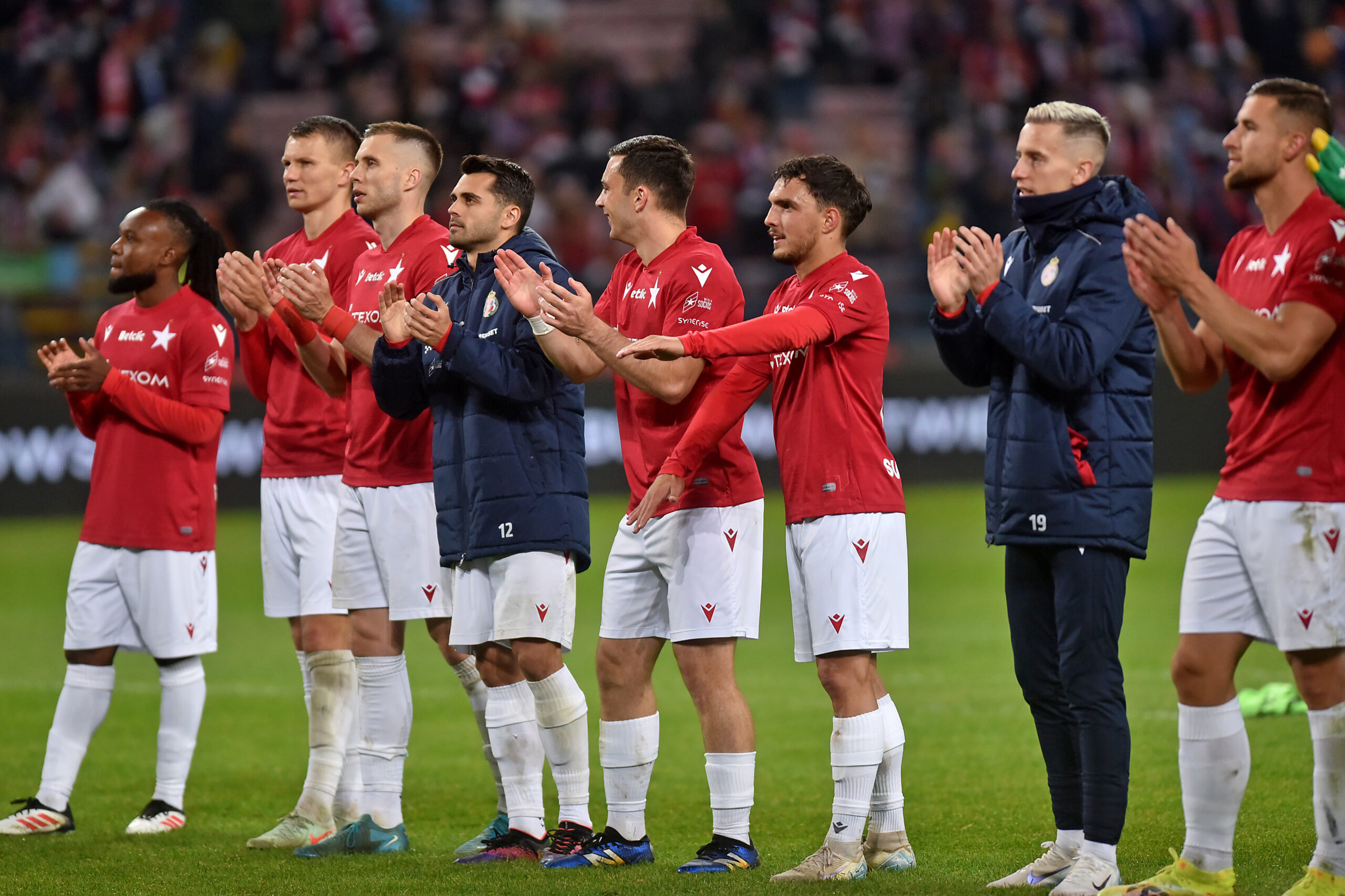2025.05.16 Krakow
Pilka nozna , Betclic I liga , sezon 2024/25
Wisla Krakow - Stal Stalowa Wola
N/z pilkarze Wisly, radosc po meczu, James Igbekeme, Bartosz Jaroch, Igor Lasicki, Angel Baena, Angel Rodado, Tamas Kiss, Olivier Sukiennicki, Lukasz Zwolinski
Foto Krzysztof Porebski / PressFocus
2025.05.16 Krakow
Football , Polish league, second level , 2024/2025 season
Wisla Krakow - Stal Stalowa Wola
pilkarze Wisly, radosc po meczu, James Igbekeme, Bartosz Jaroch, Igor Lasicki, Angel Baena, Angel Rodado, Tamas Kiss, Olivier Sukiennicki, Lukasz Zwolinski
Credit: Krzysztof Porebski / PressFocus