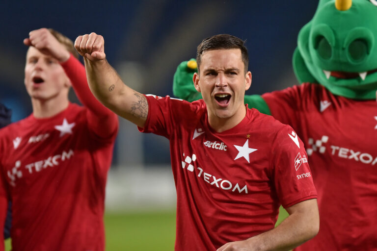 2025.05.16 Krakow
Pilka nozna , Betclic I liga , sezon 2024/25
Wisla Krakow - Stal Stalowa Wola
N/z pilkarze Wisly, radosc po meczu, Angel Rodado
Foto Krzysztof Porebski / PressFocus

2025.05.16 Krakow
Football , Polish league, second level , 2024/2025 season
Wisla Krakow - Stal Stalowa Wola
pilkarze Wisly, radosc po meczu, Angel Rodado
Credit: Krzysztof Porebski / PressFocus