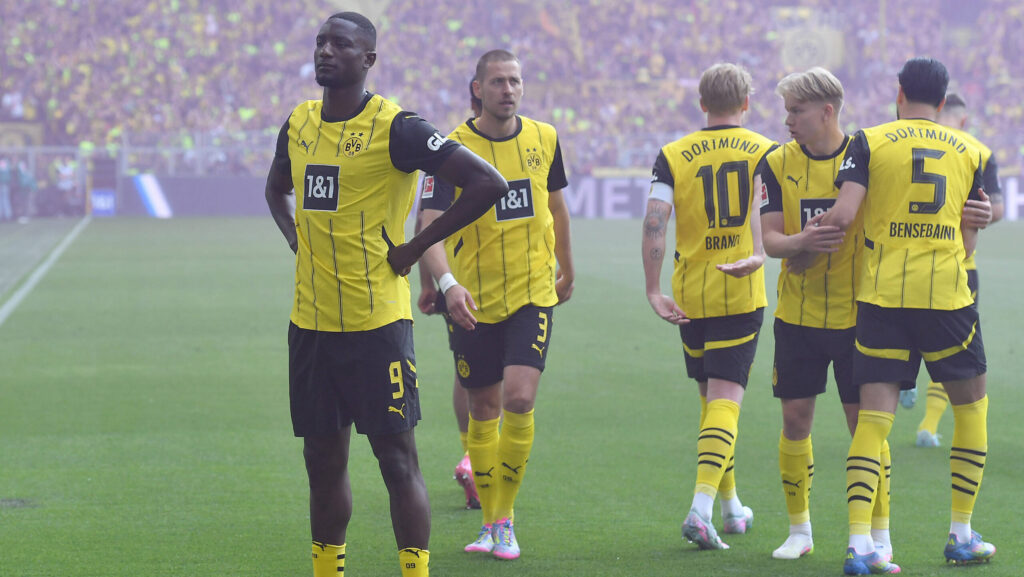 Fussball 1. Bundesliga 34. Spieltag Borussia Dortmund - Holstein Kiel am 17.05.2025 im Signal Iduna Park in Dortmund Torjubel zum 1:0 durch Serhou Guirassy  Dortmund  DFL regulations prohibit any use of photographs as image sequences and/or quasi-video. *** Soccer 1 Bundesliga 34 Matchday Borussia Dortmund Holstein Kiel on 17 05 2025 at Signal Iduna Park in Dortmund Goal celebration to 1 0 by Serhou Guirassy Dortmund DFL regulations prohibit any use of photographs as image sequences and or quasi video xRx
2025.05.17 Dortmund
pilka nozna , liga niemiecka
Borussia Dortmund - Holstein Kiel
Foto IMAGO/PressFocus

!!! POLAND ONLY !!!
