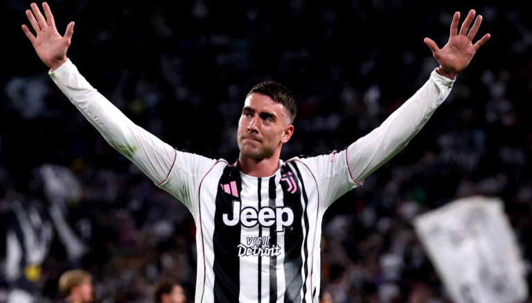 Juventus Fc - Udinese Calcio Dusan Vlahovic of Juventus Fc celebrates after scoring a goal during the Serie A match beetween Juventus Fc and Udinese Calcio at Allianz Stadium on May 18, 2025 in Turin, Italy . Torino Allianz Stadium Italy Copyright: xMarcoxCanonierox
2025.05.18 Turyn
pilka nozna , liga wloska
Juventus Turyn - Udinese Calcio
Foto IMAGO/PressFocus

!!! POLAND ONLY !!!