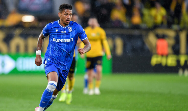 2025.05.18 Katowice
Pilka nozna PKO Ekstraklasa sezon 2024/2025
GKS Katowice - Lech Poznan
N/z Bryan Fiabema
Foto Mateusz Sobczak / PressFocus

2025.05.18 Katowice
Football Polish League PKO Ekstraklasa season 2024/2025
GKS Katowice - Lech Poznan
Bryan Fiabema
Credit: Mateusz Sobczak / PressFocus