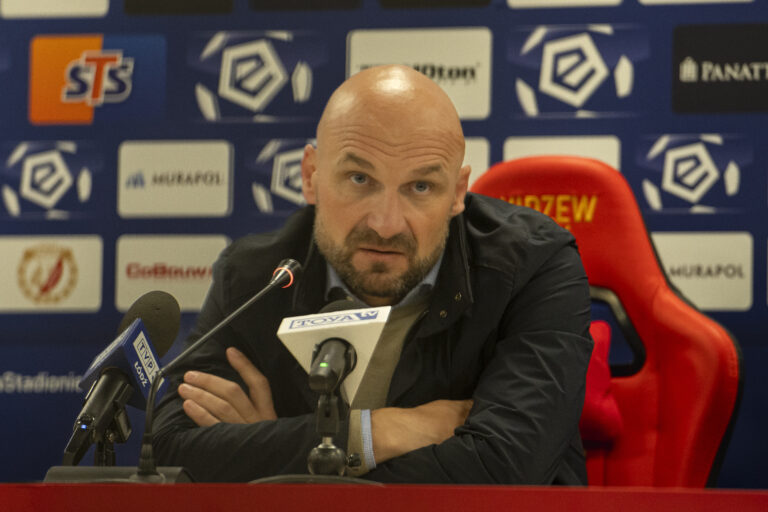 2025.05.19 Lodz Pilka Nozna PKO BP Ekstraklasa Sezon 2024/2025 Widzew Lodz - Puszcza Niepolomice Nz Zeljko Sopic Foto Dawid Figura / PressFocus

2025.05.19 Lodz Football Polish League PKO BP Ekstraklasa Season 2024/2025 Widzew Lodz - Puszcza Niepolomice Zeljko Sopic Credit: Dawid Figura / PressFocus
