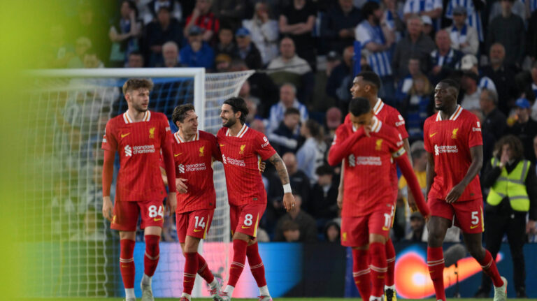 Football - 2024 / 2025 Premier League - Brighton &amp; Hove Albion vs Liverpool - Amex stadium - Monday 19th May 2025. Liverpool s Dominik Szoboszlai celebrates scoring his side s second goal with Federico Chiesa. COLORSPORT / Ashley Western PUBLICATIONxNOTxINxUK
2025.05.19 Brighton
pilka nozna , liga angielska
Brighton and Hove Albion - FC Liverpool
Foto IMAGO/PressFocus

!!! POLAND ONLY !!!