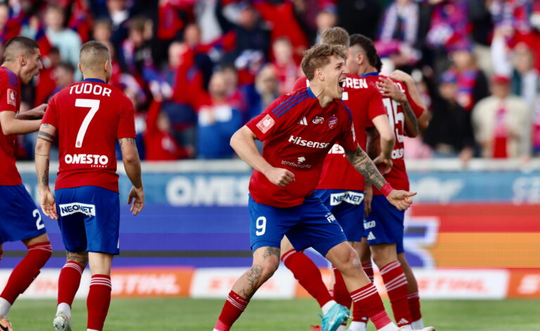 2025.05.24 Czestochowa
Pilka nozna PKO Ekstraklasa 2024/2025
Rakow Czestochowa - Widzew Lodz
N/z Patryk Makuch
Foto Grzegorz Misiak / PressFocus
2025.05.24 Czestochowa
Football Polish PKO Ekstraklasa Season 2024/2025
Rakow Czestochowa - Widzew Lodz
Patryk Makuch
Credit: Grzegorz Misiak / PressFocus