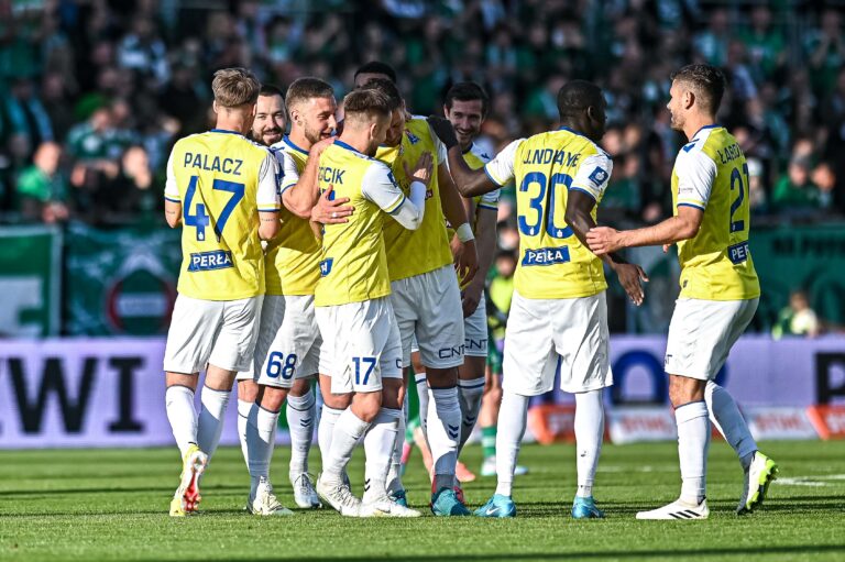 2025.05.24 Radom Pilka Nozna PKO BP Ekstraklasa Sezon 2024/2025 Radomiak Radom - Motor Lublin N/z Pilkarze Motoru radosc gol Samuel Mraz Foto Kacper Pacocha / PressFocus

2025.05.24 Radom
Football Polish PKO BP Ekstraklasa League Season 2024/2025
Radomiak Radom - Motor Lublin

Credit: Kacper Pacocha / PressFocus