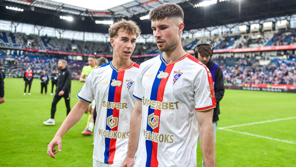 2025.05.24 Zabrze
Pilka nozna PKO BP Ekstraklasa Sezon 2024/2025
Gornik Zabrze - Korona Kielce
N/z Dominik Sarapata, Kryspin Szczesniak
Foto Marcin Bulanda / PressFocus

2025.05.24 Zabrze
Football Polish PKO BP Ekstraklasa League Season 2024/2025
Gornik Zabrze - Korona Kielce
Dominik Sarapata, Kryspin Szczesniak
Credit: Marcin Bulanda / PressFocus