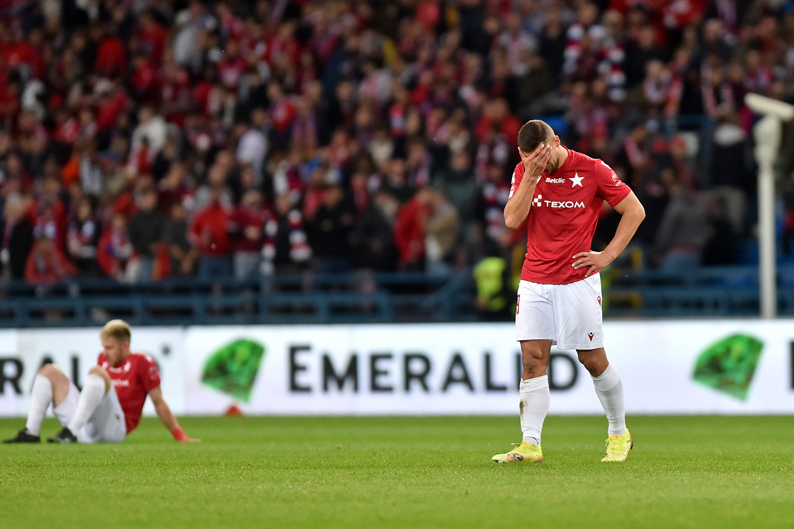 2025.05.29 Krakow
Pilka nozna , Betclic I liga , sezon 2024/25 , baraze o Ekstraklase , polfinal
Wisla Krakow - Miedz Legnica
N/z Lukasz Zwolinski po meczu, smutek, rozczarowanie
Foto Krzysztof Porebski / PressFocus

2025.05.29 Krakow
Football , Polish league, second level , 2024/2025 season , promotion play off , semi final
Wisla Krakow - Miedz Legnica
Lukasz Zwolinski po meczu, smutek, rozczarowanie
Credit: Krzysztof Porebski / PressFocus