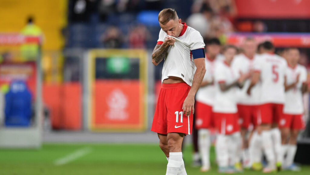 2025.06.06 Chorzow
Pilka nozna Reprezentacja Polski mecz towarzyski
Polska - Moldawia
N/z Kamil Grosicki schodzi z boiska ostatni mecz w reprezentacji
Foto Mateusz Sobczak / PressFocus

2025.06.06 Chorzow
Football Polish National Football Team - friendly match
Poland - Moldova
Kamil Grosicki schodzi z boiska ostatni mecz w reprezentacji
Credit: Mateusz Sobczak / PressFocus