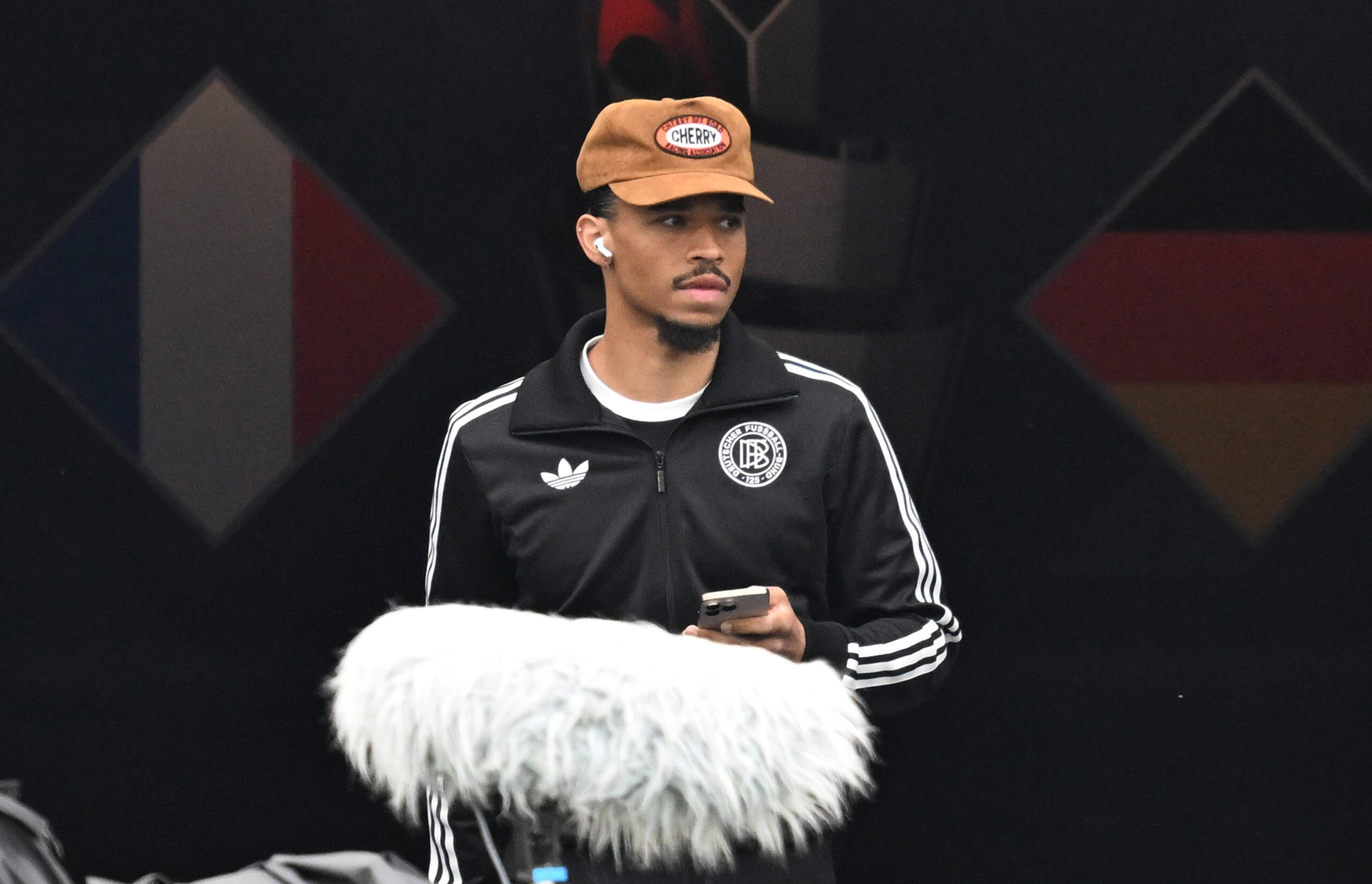 08.06.2025, xsltx, Fussball UEFA Nations League Platz 3, Deutschland - Frankreich v.l. Leroy Sane Deutsche Fussball Nationalmannschaft DFB DFL/DFB REGULATIONS PROHIBIT ANY USE OF PHOTOGRAPHS as IMAGE SEQUENCES and/or QUASI-VIDEO Stuttgart *** 08 06 2025, xsltx, Football UEFA Nations League Place 3, Germany France v l Leroy Sane German Football National Team DFB DFL DFB REGULATIONS PROHIBIT ANY USE OF PHOTOGRAPHS as IMAGE SEQUENCES and or QUASI VIDEO Stuttgart
2025.06.08 Stuttgart
pilka nozna , liga narodow
Niemcy - Francja
Foto IMAGO/PressFocus
!!! POLAND ONLY !!!