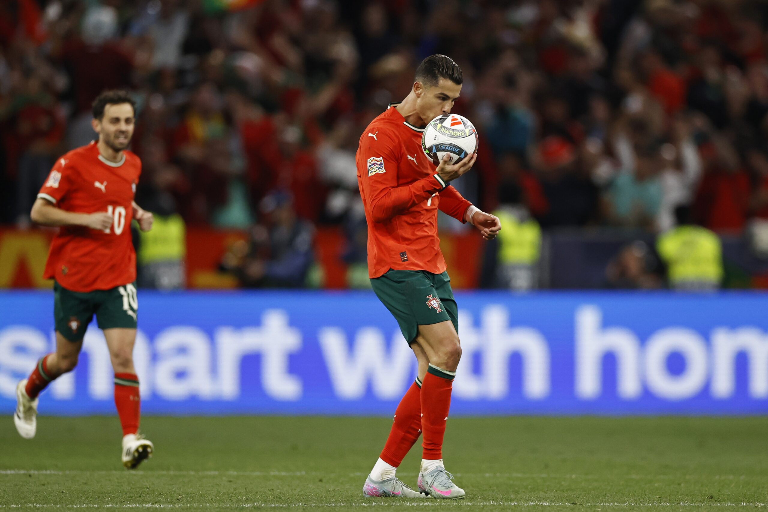 6/8/2025 - MUNCHEN - Cristiano Ronaldo of Portugal celebrates the 2-2 during the UEFA Nations League final Portugal v. Spain at the Munich Football Arena on June 8, 2025 in Munich, Germany. ANP | Hollandse Hoogte | MAURICE VAN STEEN /ANP/Sipa USA
2025.06.08 Monachium
pilka nozna Liga Narodow
Portugalia - Hiszpania
Foto ANP/SIPA USA/PressFocus

!!! POLAND ONLY !!!