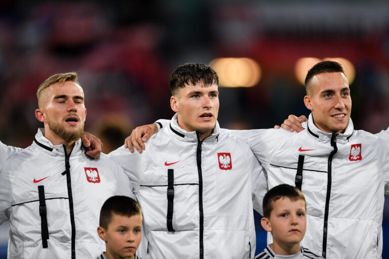 2025.06.11 Zilina
Pilka nozna kadra reprezentacja Mistrzostwa Europy U21 Slowacja 2025
Polska - Gruzja
N/z Mariusz Fornalczyk Arkadiusz Pyrka Dominik Marczuk
Foto Mateusz Sobczak / PressFocus
2025.06.11 Zilina
Football 2025 UEFA European Under 21 Championship
Poland v Georgia
Mariusz Fornalczyk Arkadiusz Pyrka Dominik Marczuk
Credit: Mateusz Sobczak / PressFocus