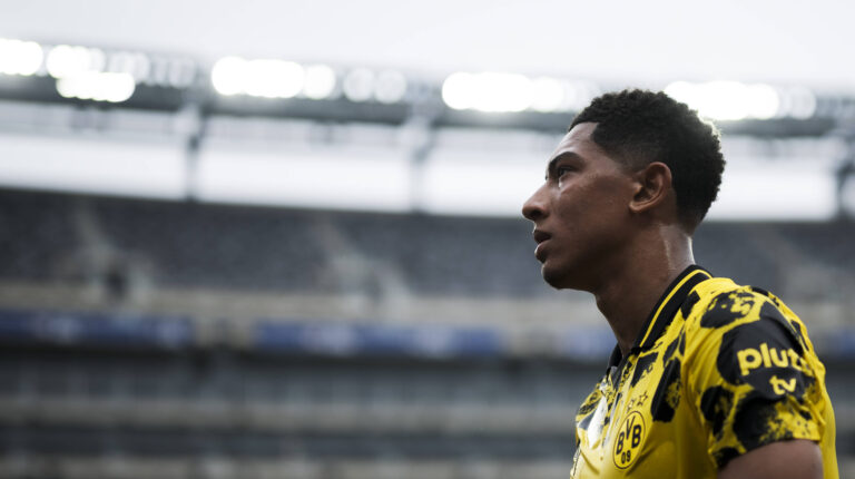 Fluminense FC v Borussia Dortmund - FIFA Club World Cup Jobe Bellingham of Borussia Dortmund looks on at the end of the FIFA Club World Cup football match between Fluminense FC and Borussia Dortmund. East Rutherford United States Copyright: xNicoloxCampox
2025.06.17 East Rutherford
pilka nozna , klubowe mistrzostwa swiata w pilce noznej FIFA
Fluminense FC - Borussia Dortmund
Foto IMAGO/PressFocus

!!! POLAND ONLY !!!