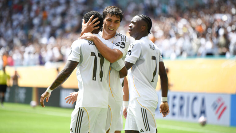 Real Madrid vs Al Hilal FIFA Club World Cup 2025 group stage. Real Madrid player Gonzalo 30 scored the first goal of the match. Here in celebration with Vinicius Jr and Rodrygo Match of the FIFA Club World Cup between Real Madrid from Spain and Al-Hilal from Saudi Arabia. First stage, Group H game played on 18.06.25 at the Hard Rock Stadium in Miami, USA. Photo Jose Campos PMEimages. Miami Gardens Florida United States Copyright: xJosexCamposx xPMEimagesx
2025.06.18 Miami Gardens
pilka nozna , klubowe mistrzostwa swiata w pilce noznej FIFA
Real Madryt - Al Hilal
Foto IMAGO/PressFocus

!!! POLAND ONLY !!!