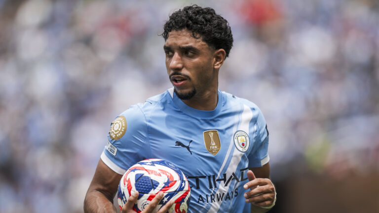 Manchester City FC v Wydad AC - FIFA Club World Cup Omar Marmoush of Manchester City FC holds the ball during the FIFA Club World Cup football match between Manchester City FC and Wydad AC. Philadelphia United States Copyright: xNicoloxCampox
2025.06.18 Filadelfia
pilka nozna , klubowe mistrzostwa swiata w pilce noznej FIFA
Manchester City - Wydad Casablanca
Foto IMAGO/PressFocus

!!! POLAND ONLY !!!