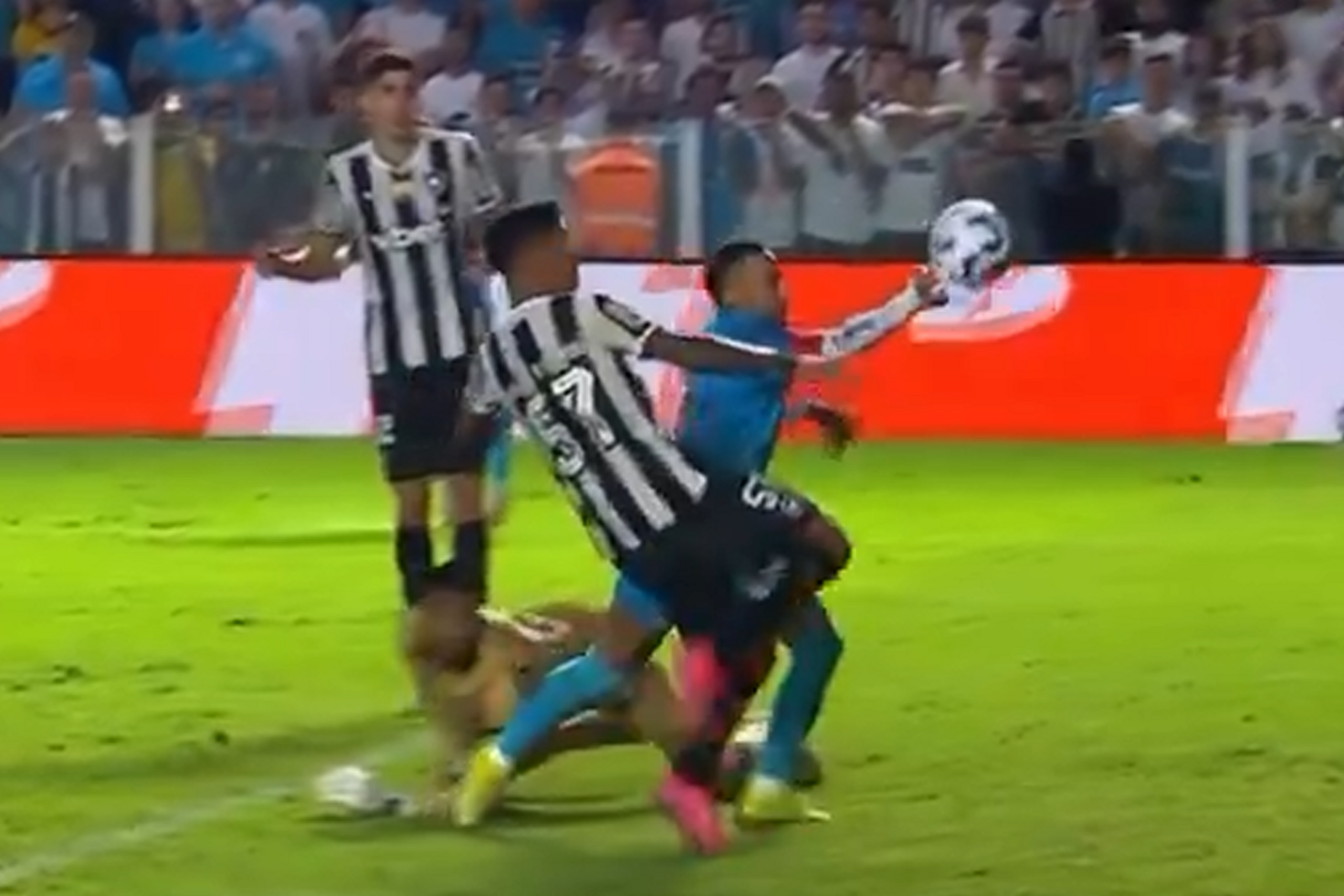 Nie uwierzysz, co zrobił Neymar! Kuriozalna czerwona kartka Brazylijczyka [WIDEO]