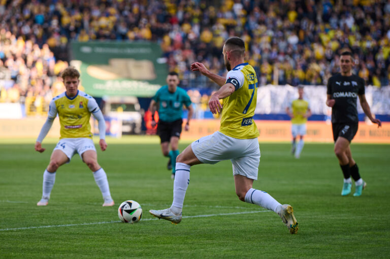 2025.04.26 Lublin pilka nozna PKO Ekstraklasa sezon 2024/2025 
Motor Lublin - Cracovia
N/z  Piotr Ceglarz
Foto Ireneusz Wnuk / PressFocus

2025.04.26 Lublin Football - Polish PKO Ekstraklasa season 2024/2025 
Motor Lublin - Cracovia
Piotr Ceglarz
Credit: Ireneusz Wnuk / PressFocus