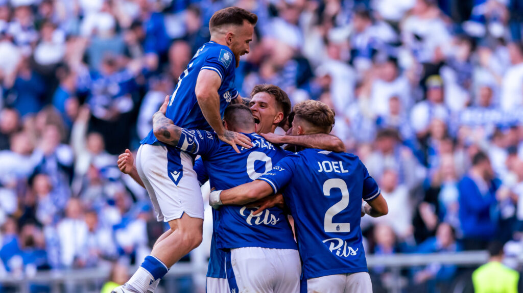 2025.05.24 Poznan
pilka nozna PKO Ekstraklasa sezon 2024/2025
Lech Poznan - Piast Gliwice
N/z Lech Poznan cieszynka
Foto Gleb Soboliev / PressFocus

2025.05.24 Poznan
Football - Polish PKO Ekstraklasa season 2024/2025
Lech Poznan - Piast Gliwice
Lech Poznan cieszynka
Credit: Gleb Soboliev / PressFocus