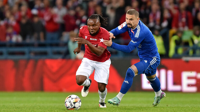 2025.05.29 Krakow
Pilka nozna , Betclic I liga , sezon 2024/25 , baraze o Ekstraklase , polfinal
Wisla Krakow - Miedz Legnica
N/z James Igbekeme, Benedik Mioc
Foto Krzysztof Porebski / PressFocus

2025.05.29 Krakow
Football , Polish league, second level , 2024/2025 season , promotion play off , semi final
Wisla Krakow - Miedz Legnica
James Igbekeme, Benedik Mioc
Credit: Krzysztof Porebski / PressFocus